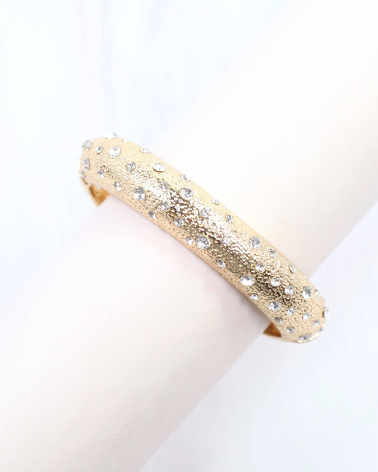 Caroline Hill - Danice Textured Gold Bracelet Clear