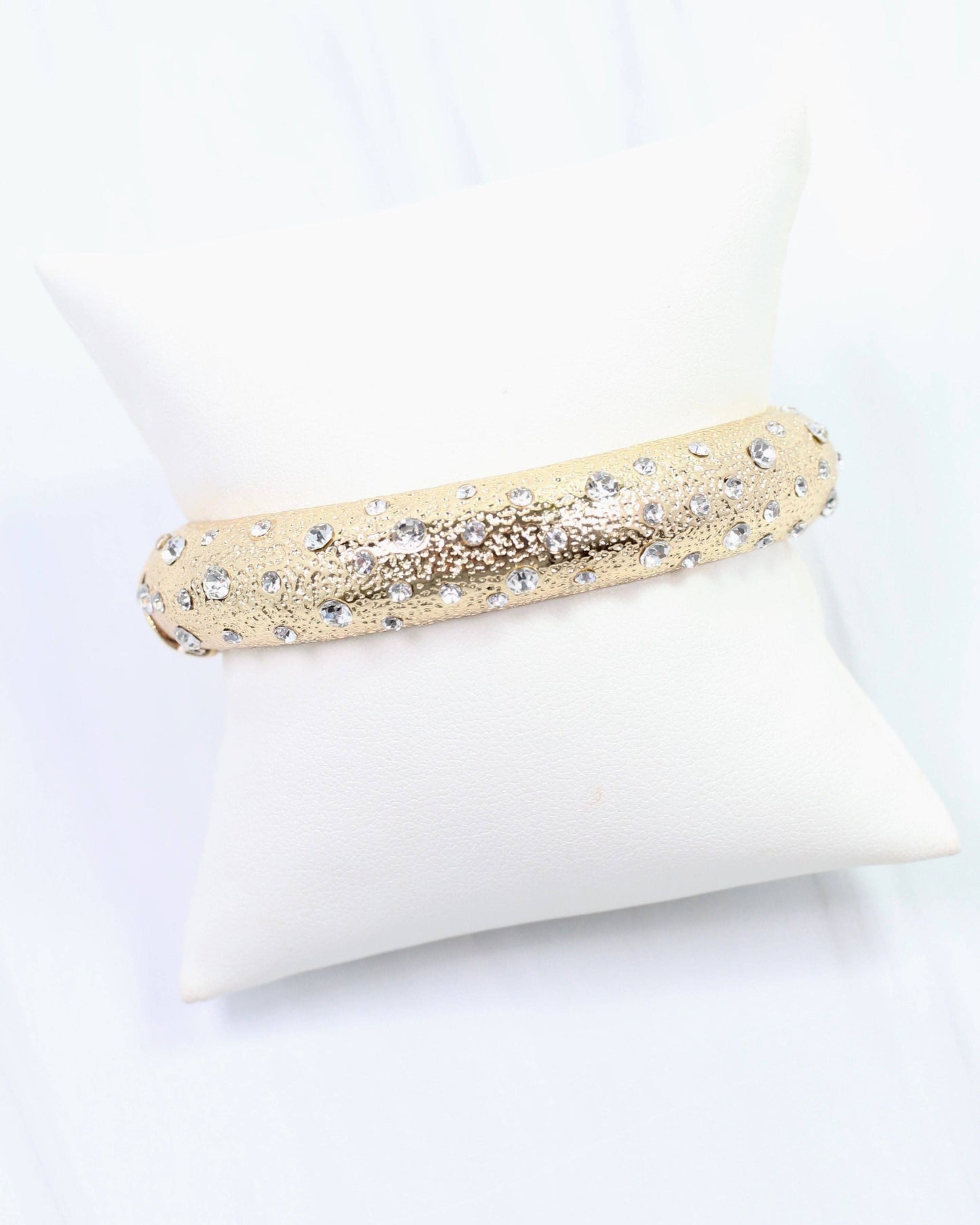 Caroline Hill - Danice Textured Gold Bracelet Clear