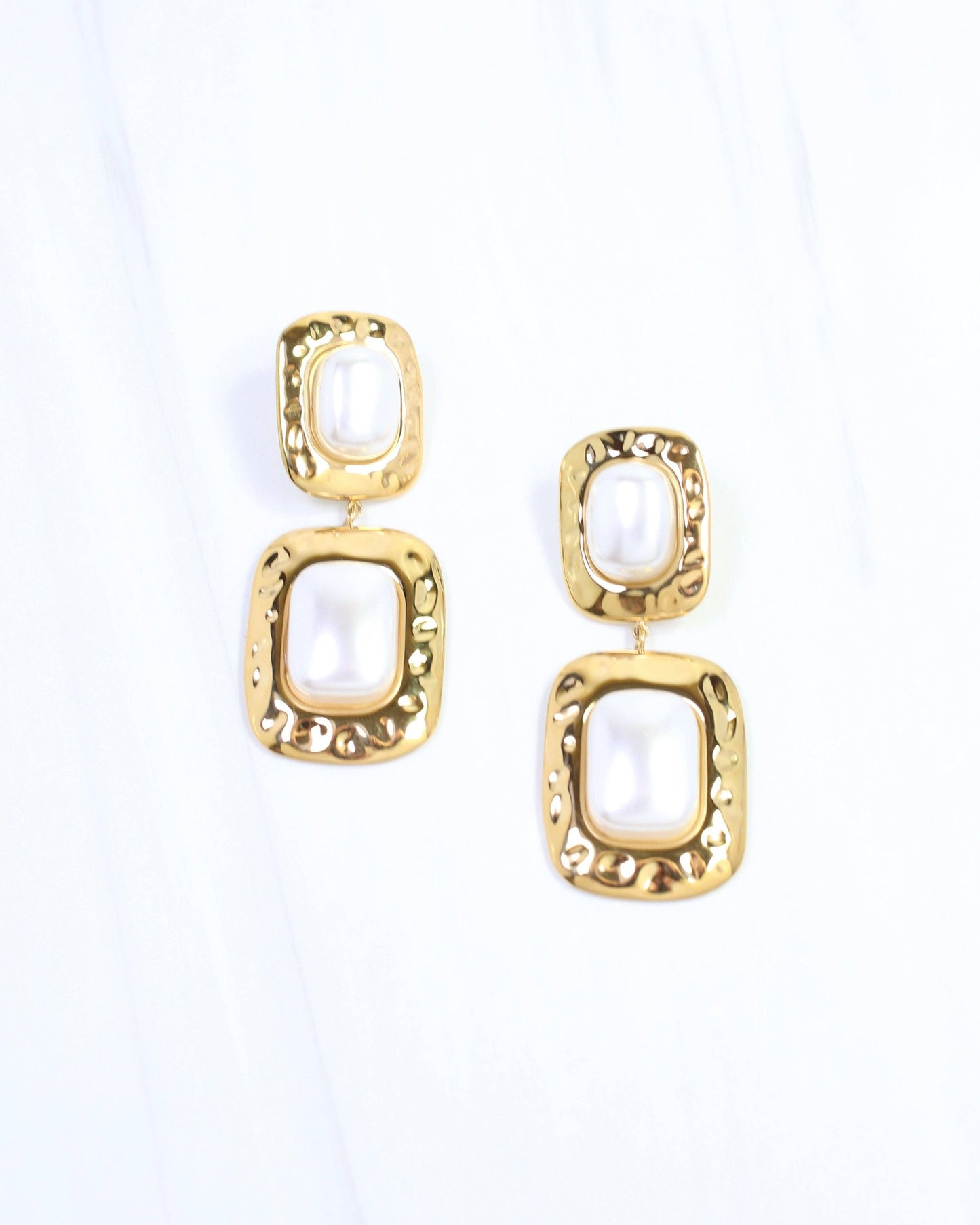 Caroline Hill - Darlyn Geometric Pearl Dangle Earring WP Gold