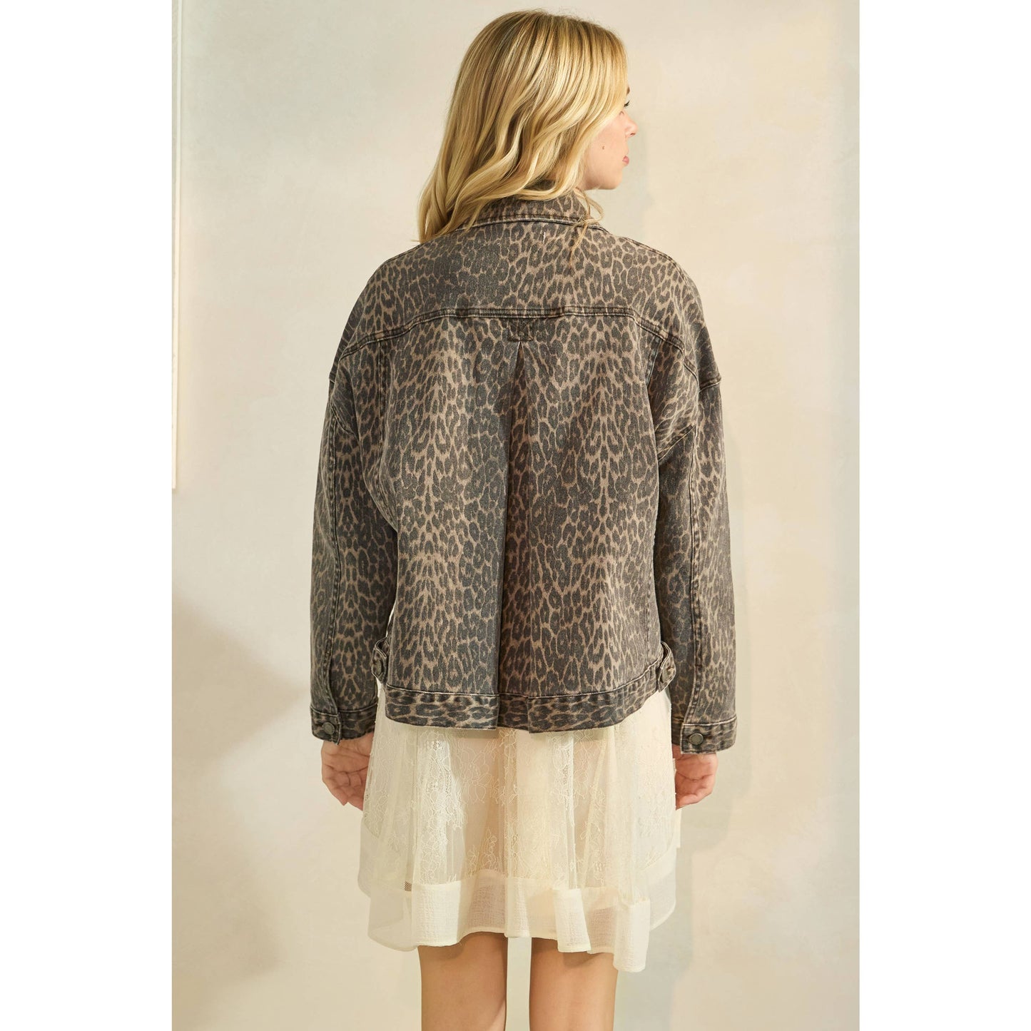 Veveret - Leopard Printed Denim Jacket