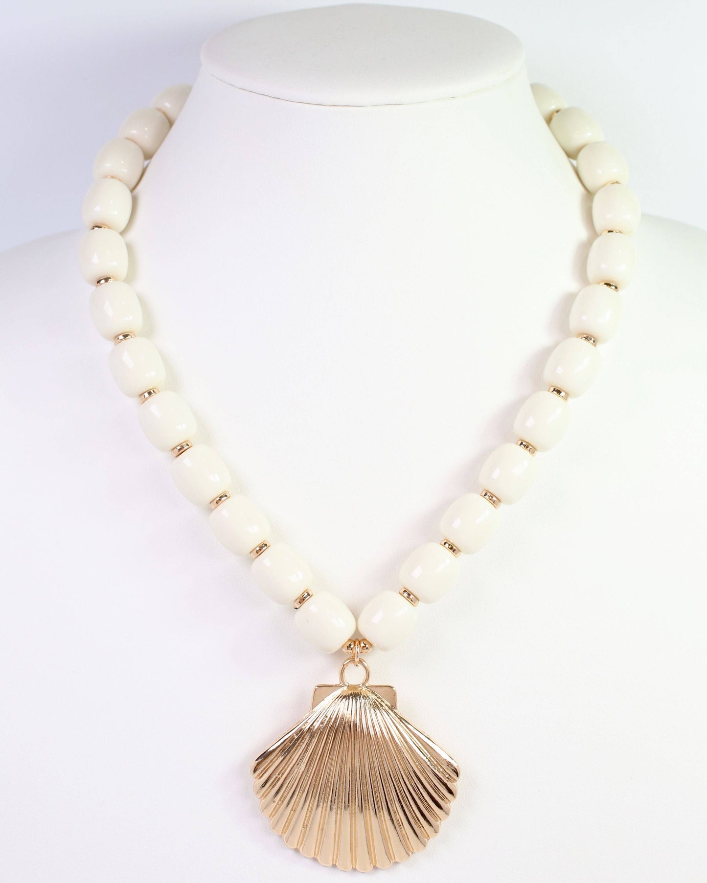 Caroline Hill - Muriel Beaded Shell Necklace Ivory