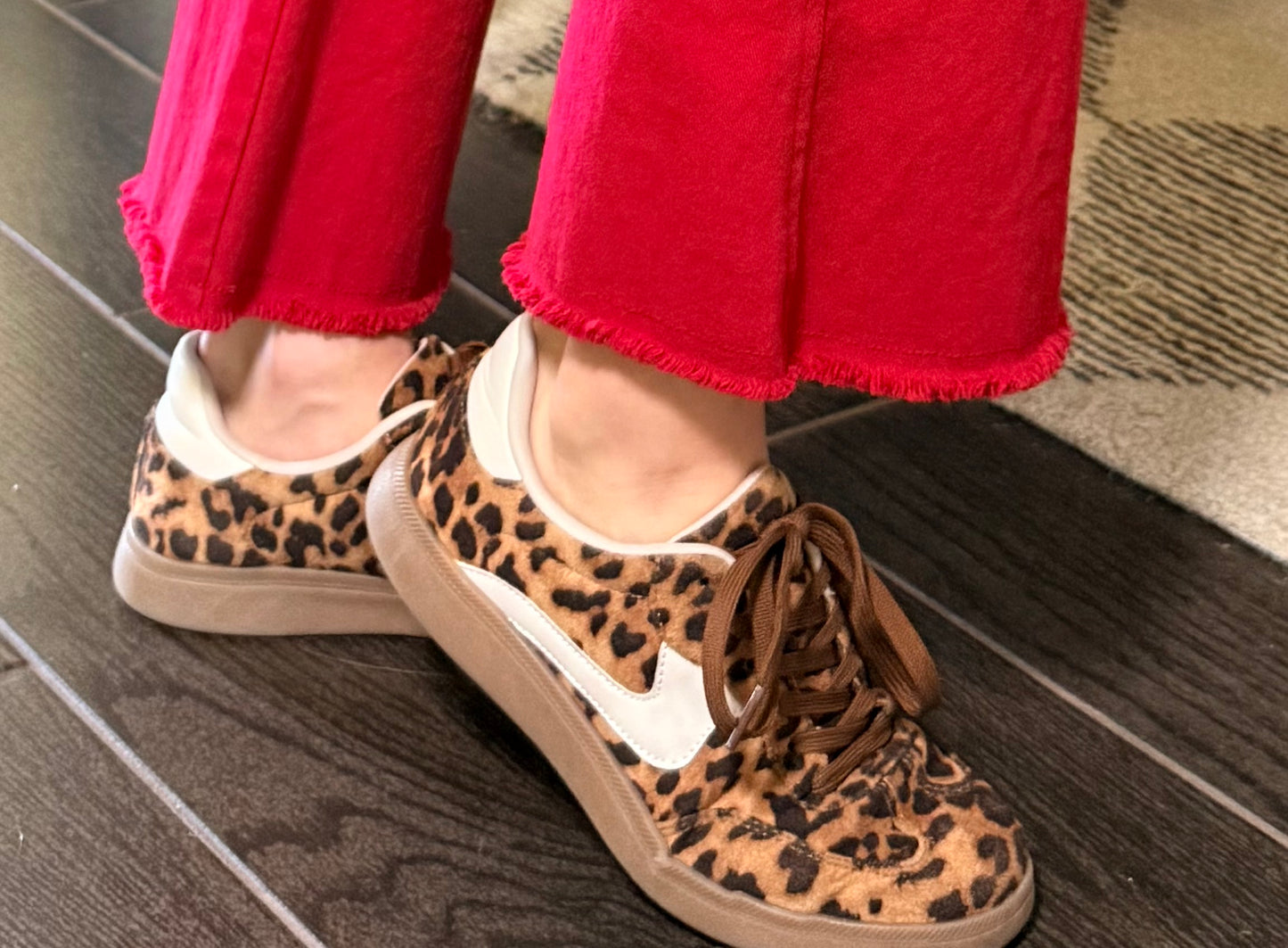 Top Moda REMUS-1 Women’s Leopard Low Top Sneakers 