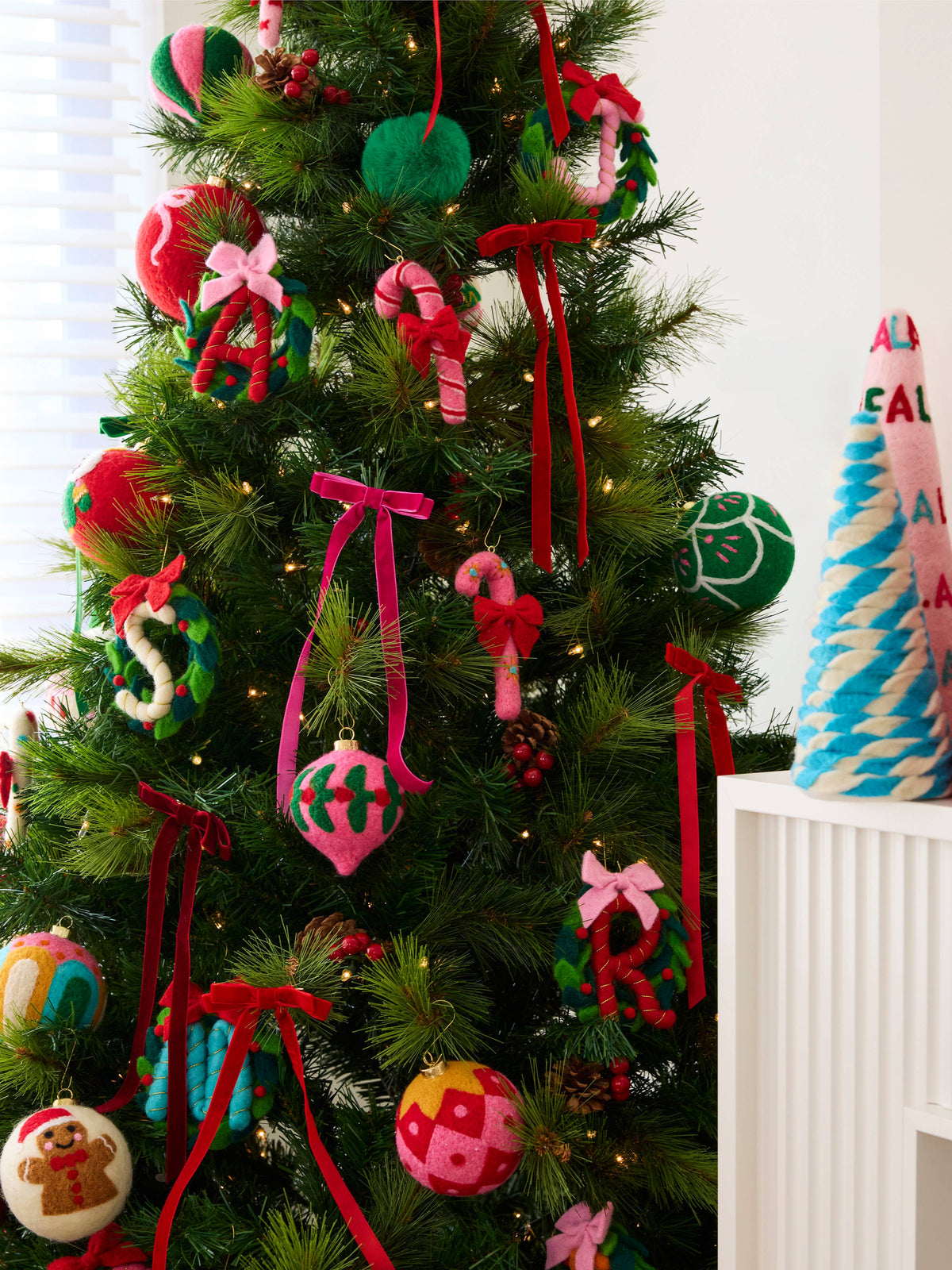 Shiraleah - "HO HO HO" ASST/4 ORNAMENTS,MULTI