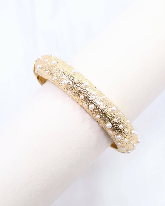 Caroline Hill - Danice Textured Gold Bracelet Pearl