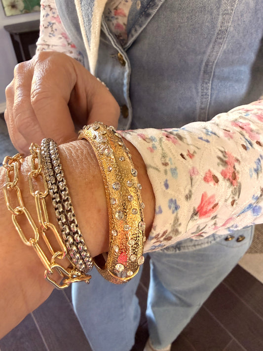 Caroline Hill - Danice Textured Gold Bracelet Clear