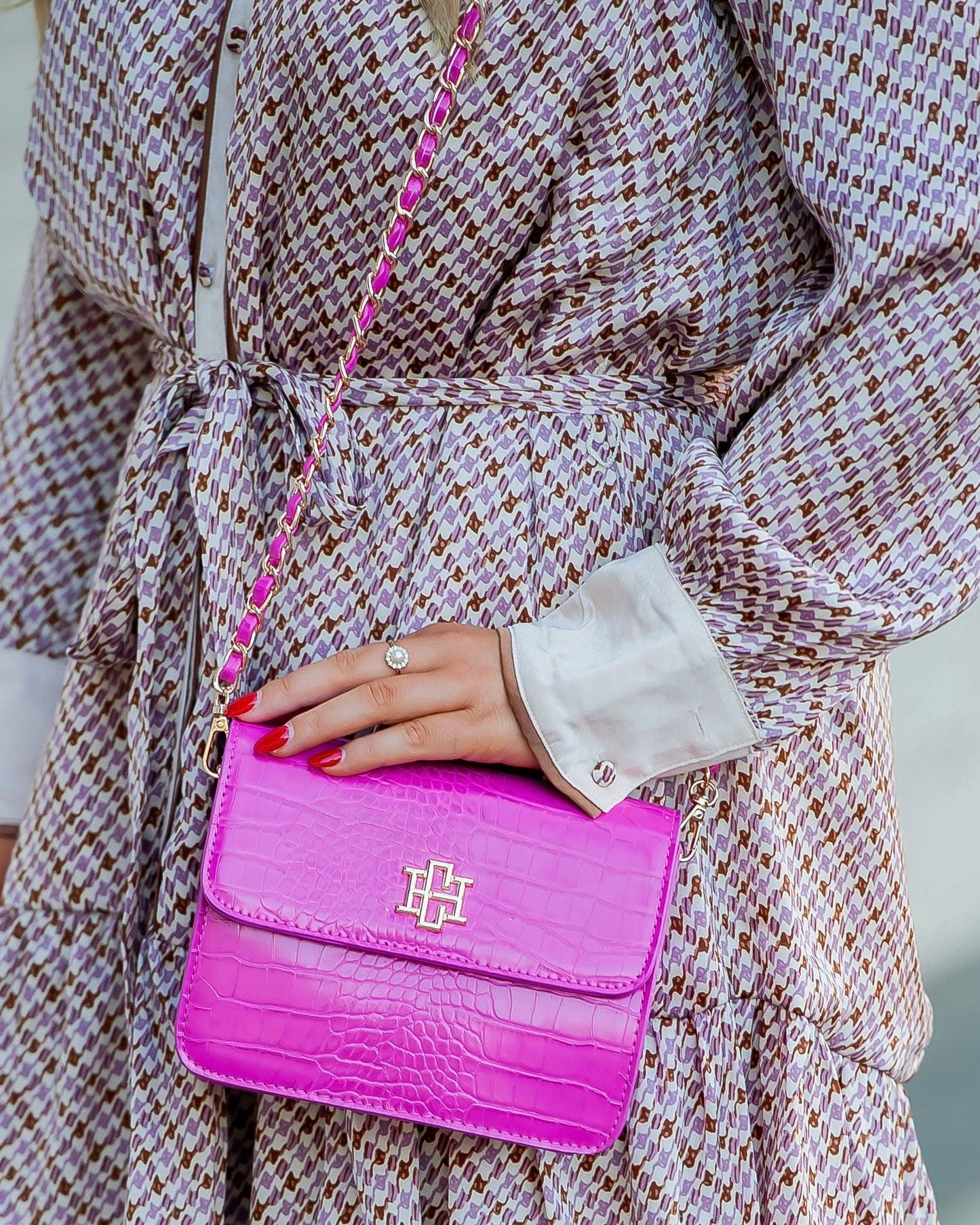 Caroline Hill - Evelyn Crossbody Hot Pink