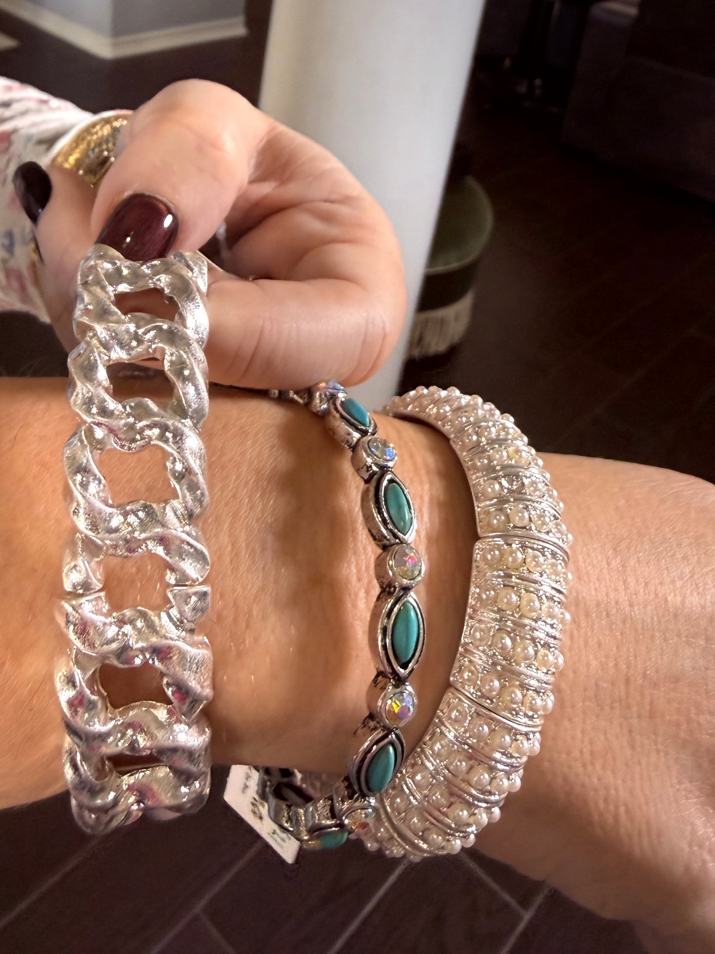 Caroline Hill - Poesy Link Metal Stretch Bracelet Worn Silver
