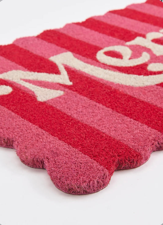 Pink & Red MERRY scalloped Doormat