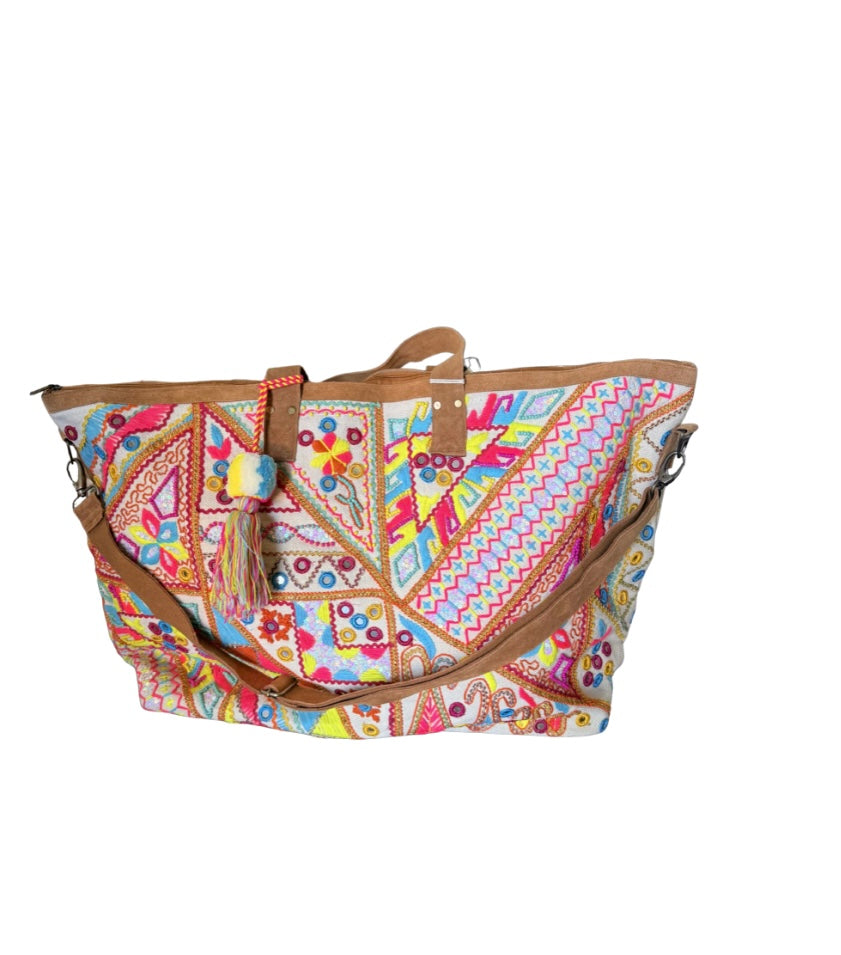 ✨ Weekend Escape Weekender Tote