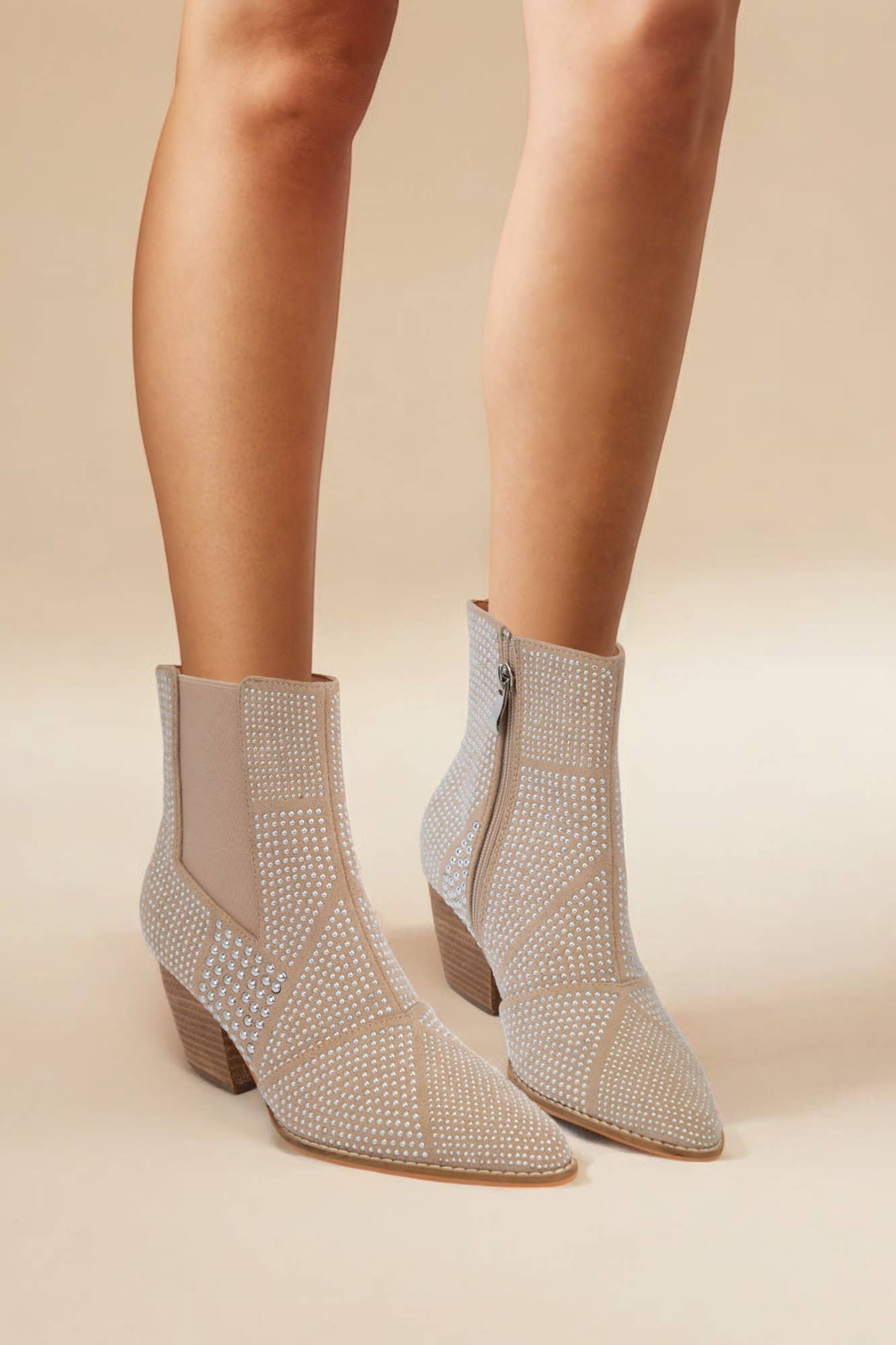 Oliccui - FRANCESCA STUDDED POINTY TOE ANKLE BOOTIE