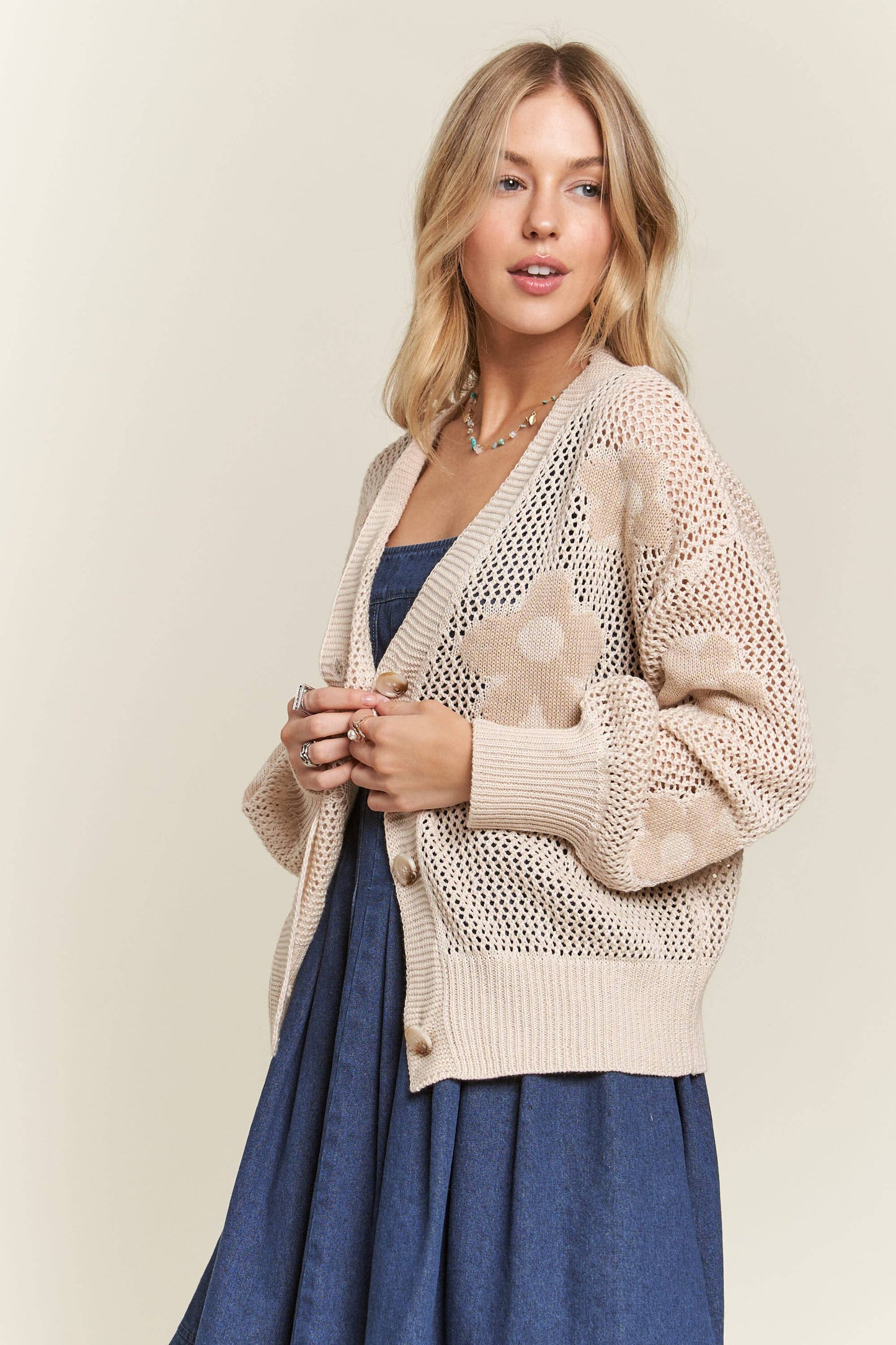 Ivory -FLORAL SWEATER CARDIGAN